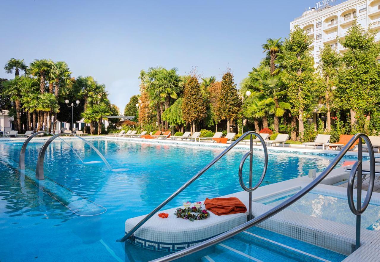 Grand Hotel Trieste & Victoria Abano Terme Zewnętrze zdjęcie The swimming pool at the hotel