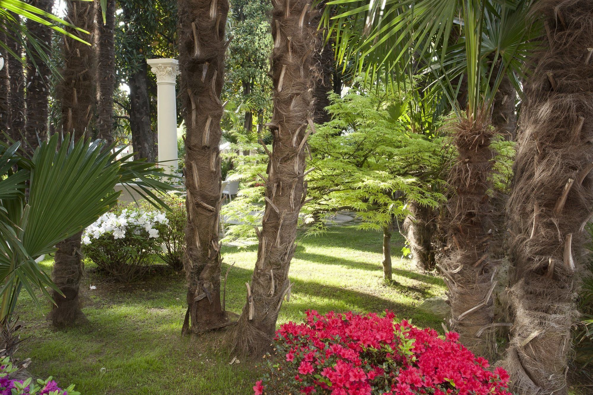 Grand Hotel Trieste & Victoria Abano Terme Zewnętrze zdjęcie The gardens of the Villa Durazzo-Pallavicini