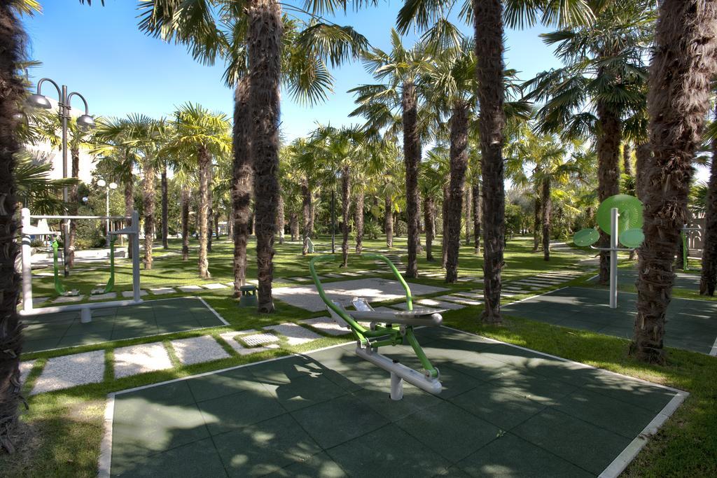 Grand Hotel Trieste & Victoria Abano Terme Zewnętrze zdjęcie The park