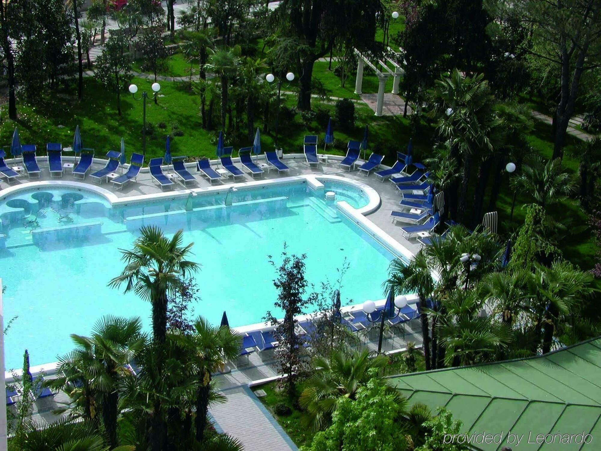 Grand Hotel Trieste & Victoria Abano Terme Udogodnienia zdjęcie The swimming pool